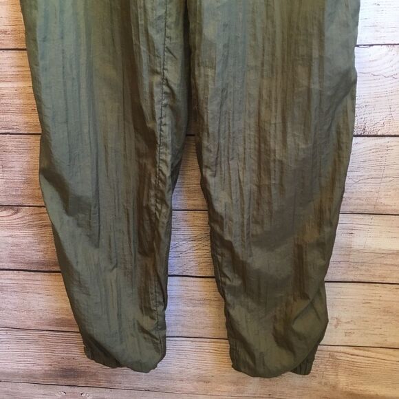 VINTAGE TURNPOINT SPORTS NYLON JOGGERS IN GREEN - Picture 3 of 8